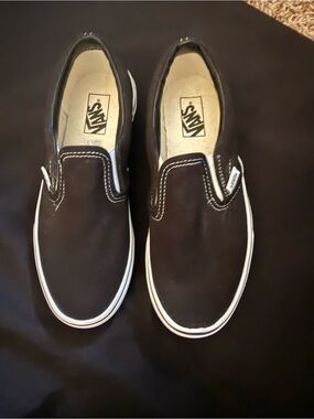 Vans Kids Slip-On Loafers in Black with White Trim Size -3